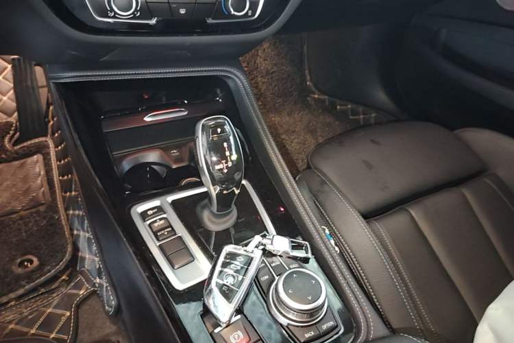 Used BMW 1 Series 2022 125i M Sport Night Edition Gear Lever