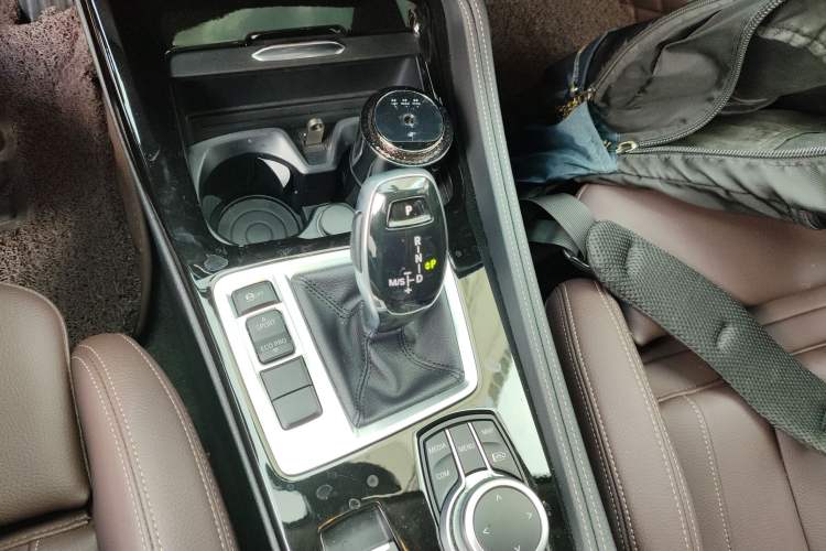 Used BMW 1 Series 2022 125i M Sport Night Edition Gear Lever