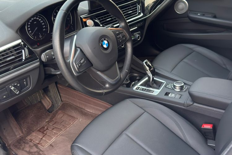 Used BMW 1 Series 2022 120i M Sport Edition Interior 1