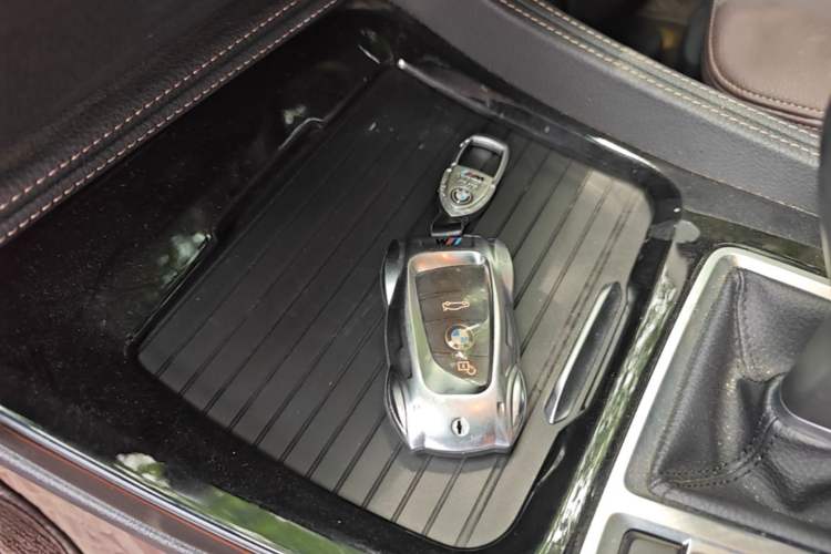Used BMW 1 Series 2022 120i M Sport Night Edition Interior 1