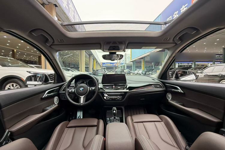 Used BMW 1 Series 2022 125i M Sport Night Edition Interior 2