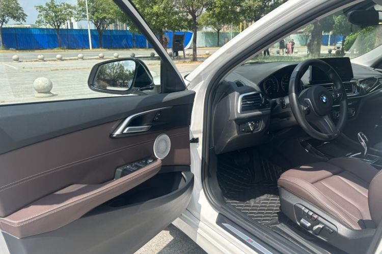 Used BMW 1 Series 2022 125i M Sport Night Edition Interior 3