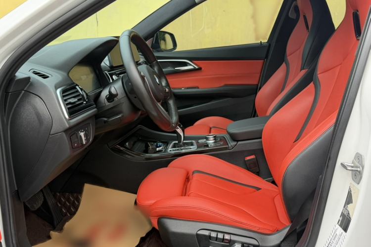 Used BMW 1 Series 2022 125i M Sport Night Edition Interior 4