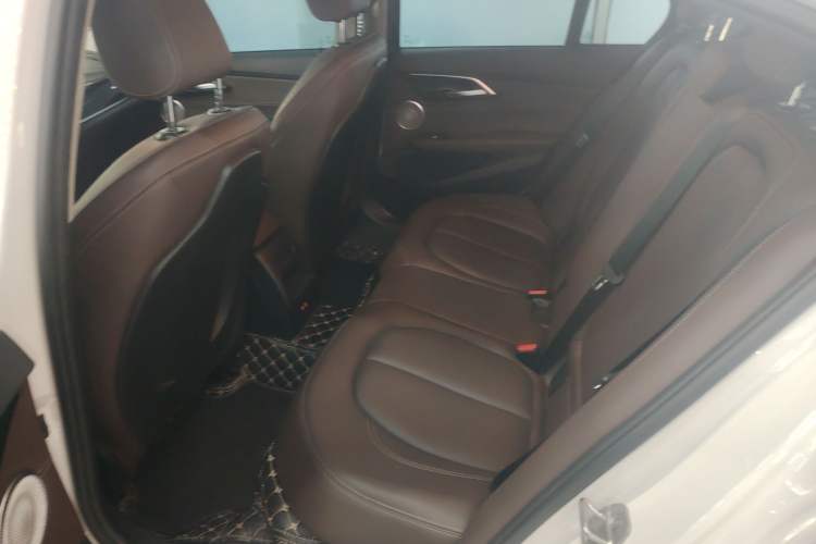 Used BMW 1 Series 2022 120i M Sport Night Edition Interior 4