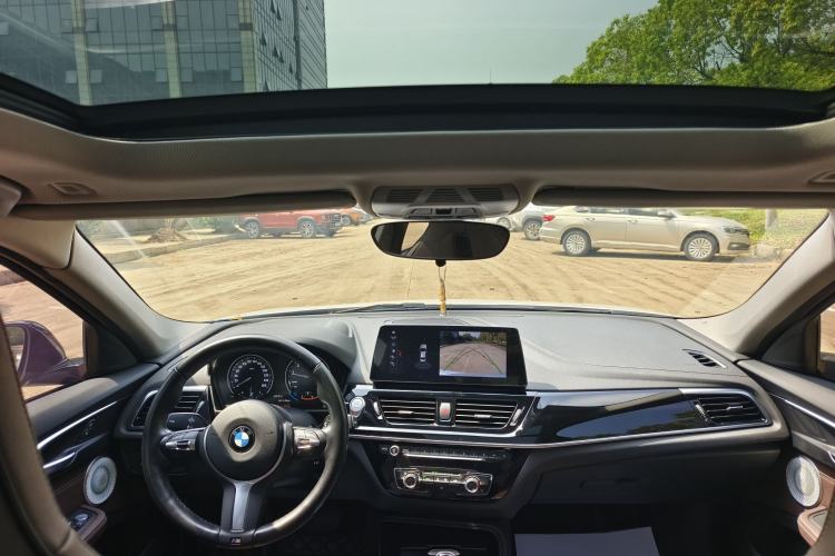 Used BMW 1 Series 2022 125i M Sport Night Edition Interior 4