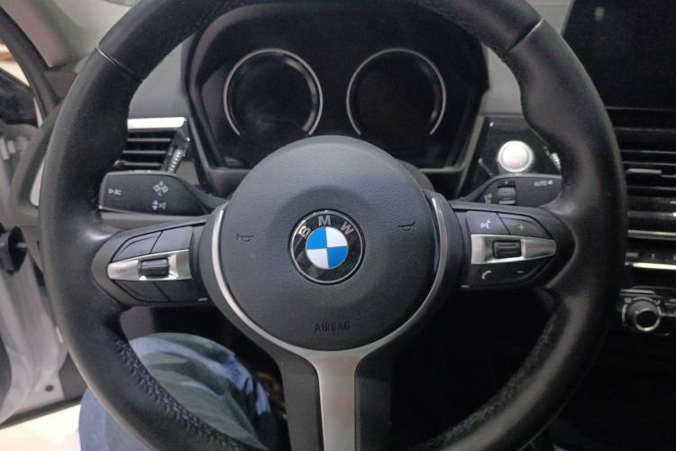 Used BMW 1 Series 2022 125i M Sport Night Edition Interior 5