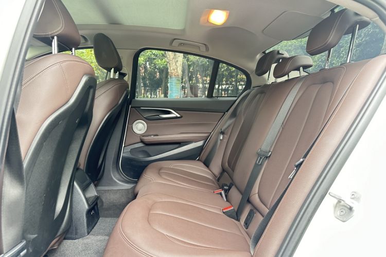 Used BMW 1 Series 2022 120i M Sport Night Edition Interior 5