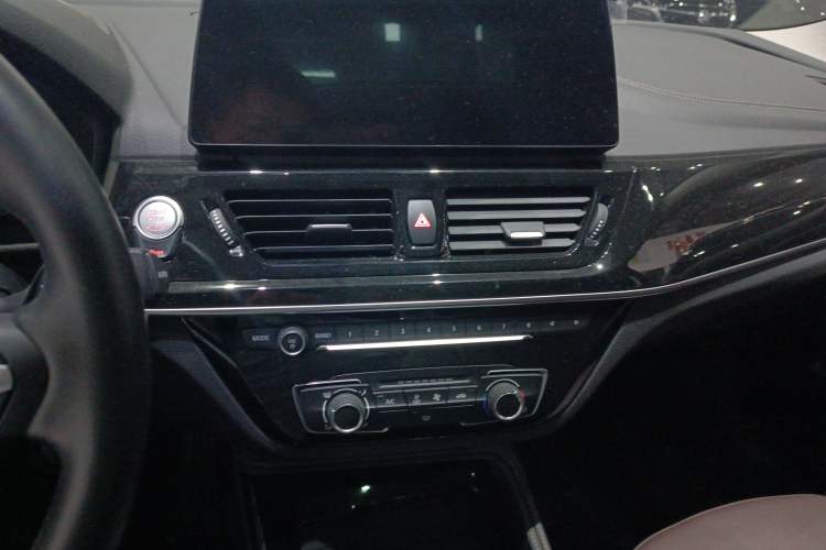 Used BMW 1 Series 2022 125i M Sport Night Edition Interior 6