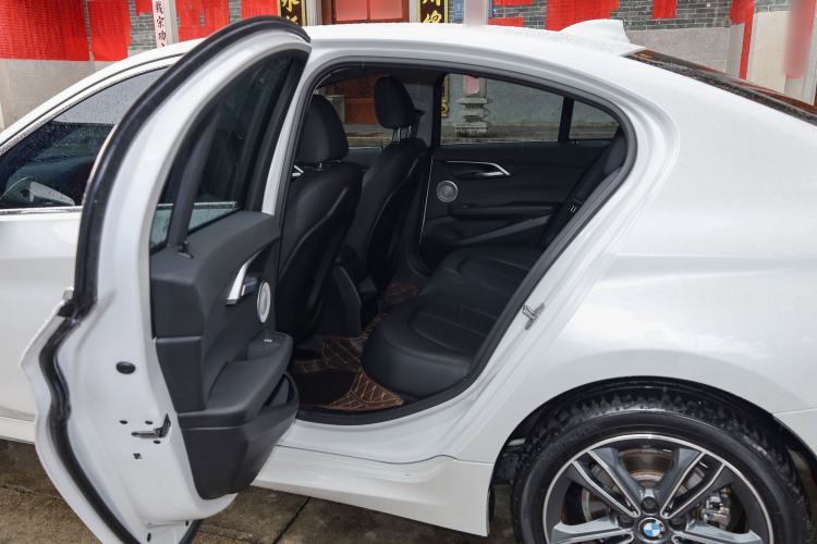 Used BMW 1 Series 2022 120i M Sport Edition Interior 9