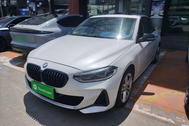 BMW 1 Series 2022 120i M Sport Night Edition usado Guazi used car, China used car export, Used car for sale, Used cars, Cheapest cars for sale