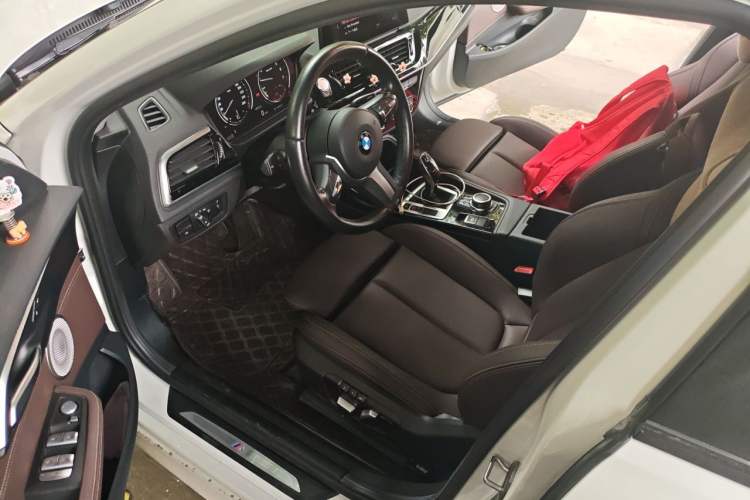 Used BMW 1 Series 2022 120i M Sport Night Edition Left Front Seat