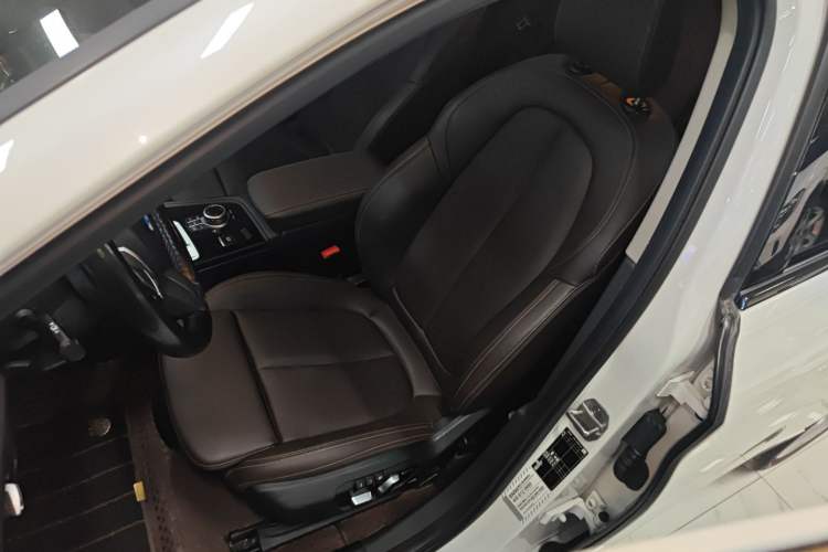 Used BMW 1 Series 2022 120i M Sport Night Edition Left Front Seat