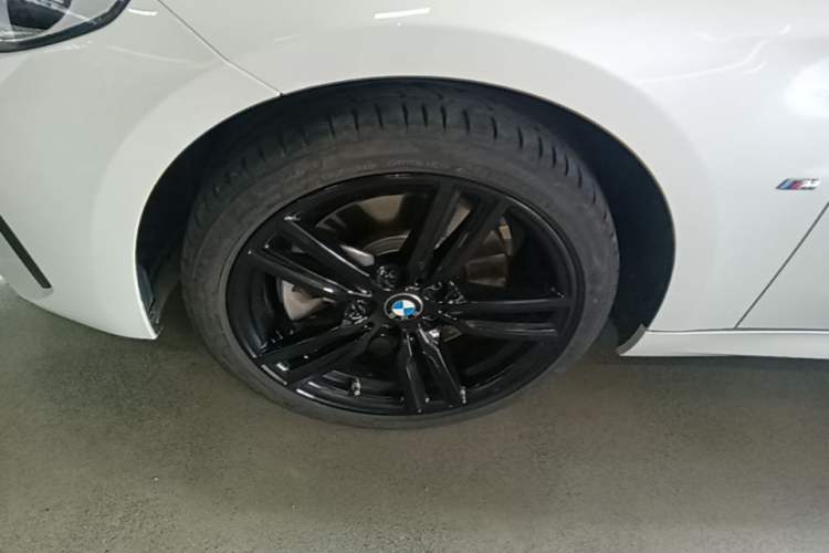 Used BMW 1 Series 2022 125i M Sport Night Edition Left Front Wheel Hub