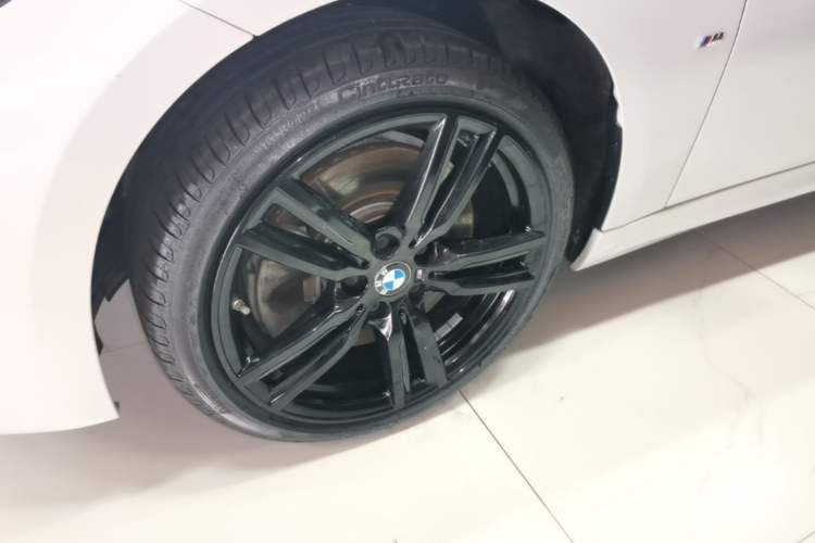 Used BMW 1 Series 2022 125i M Sport Night Edition Left Front Wheel Hub