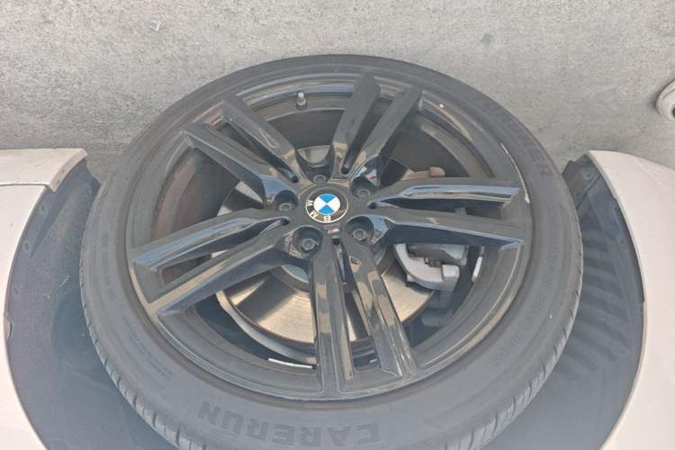 Used BMW 1 Series 2022 125i M Sport Night Edition Left Front Wheel Hub