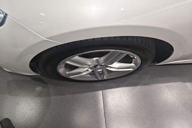 Used BMW 1 Series 2022 120i M Sport Night Edition Left Front Wheel Hub