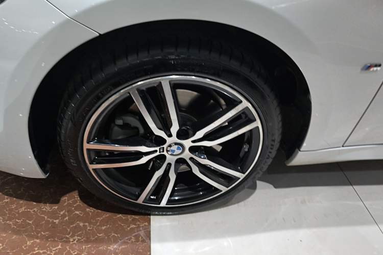 Used BMW 1 Series 2022 125i M Sport Night Edition Left Front Wheel Hub