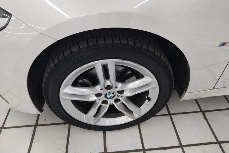 Used BMW 1 Series 2022 120i M Sport Night Edition Left Front Wheel Hub