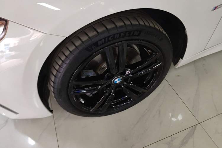 Used BMW 1 Series 2022 125i M Sport Night Edition Left Front Wheel Hub