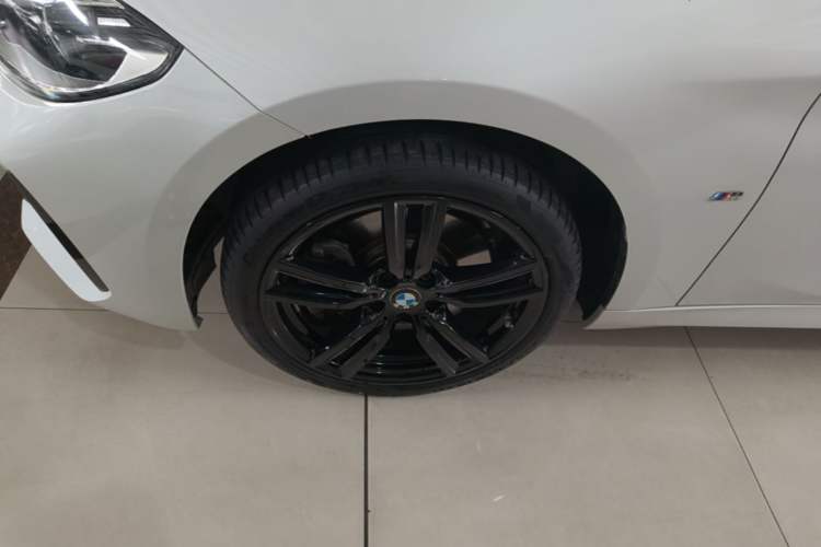 Used BMW 1 Series 2022 125i M Sport Night Edition Left Front Wheel Hub