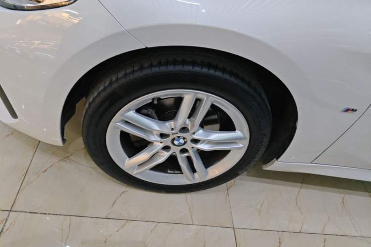 Used BMW 1 Series 2022 120i M Sport Night Edition Left Front Wheel Hub