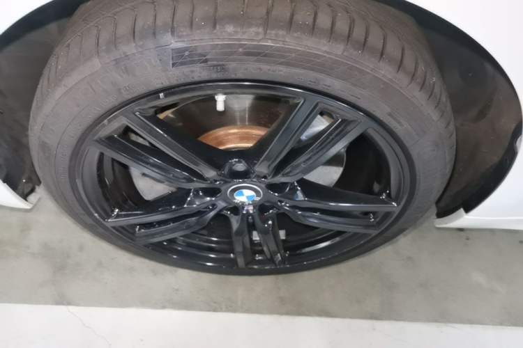 Used BMW 1 Series 2022 125i M Sport Night Edition Left Front Wheel Hub