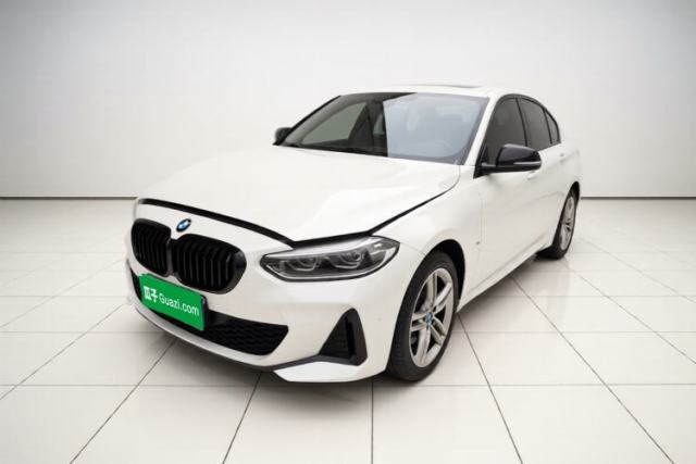 BMW 1 Series 2022 120i M Sport Night Edition usado