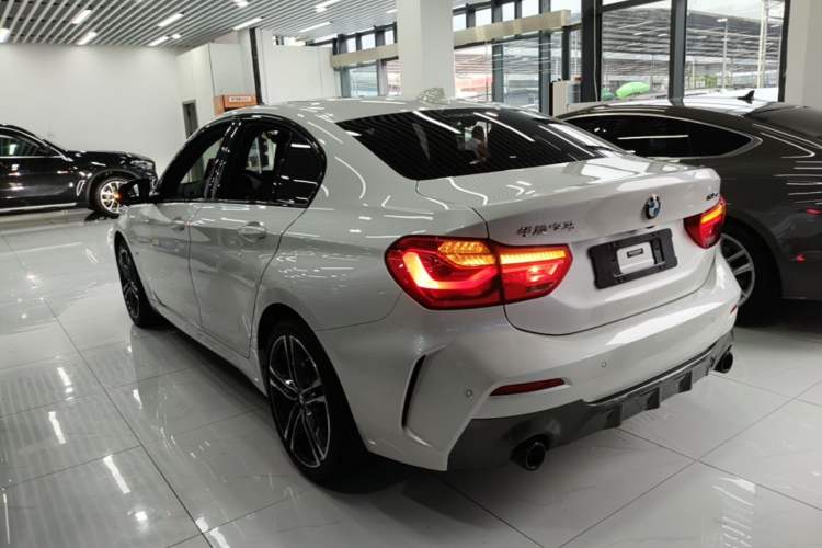 Used BMW 1 Series 2022 125i M Sport Night Edition Rear Left 45 Deg