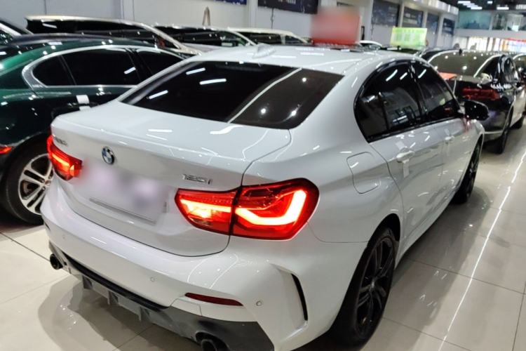 Used BMW 1 Series 2022 125i M Sport Night Edition Rear Right 45 Deg