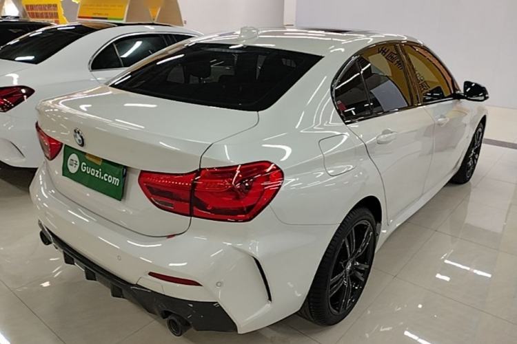 Used BMW 1 Series 2022 125i M Sport Night Edition Rear Right 45 Deg