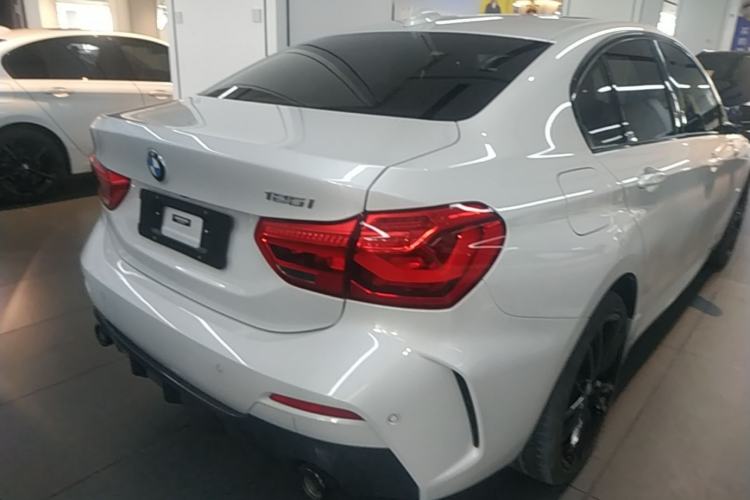 Used BMW 1 Series 2022 125i M Sport Night Edition Rear Right 45 Deg