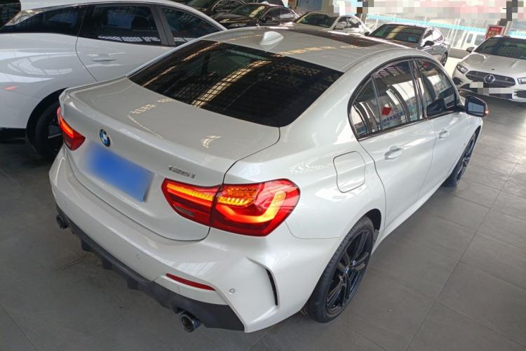 Used BMW 1 Series 2022 125i M Sport Night Edition Rear Right 45 Deg