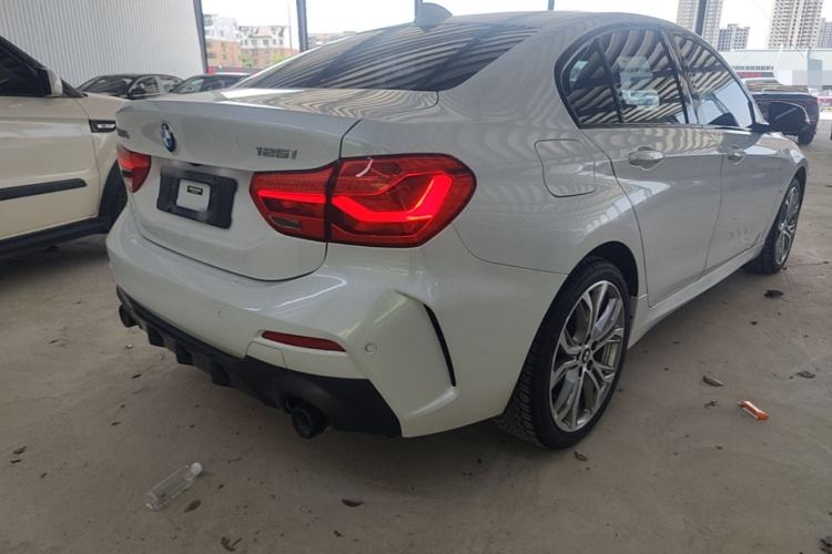 Used BMW 1 Series 2022 125i M Sport Night Edition Rear Right 45 Deg