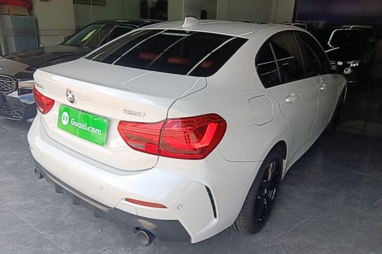 Used BMW 1 Series 2022 125i M Sport Night Edition Rear Right 45 Deg