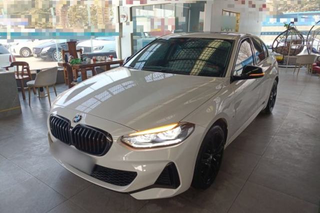 Ojetý BMW 1 Series 2022 125i M Sport Night Edition