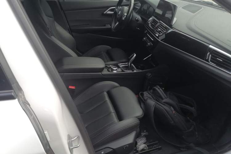 Used BMW 1 Series 2022 125i M Sport Night Edition Right Front Seat