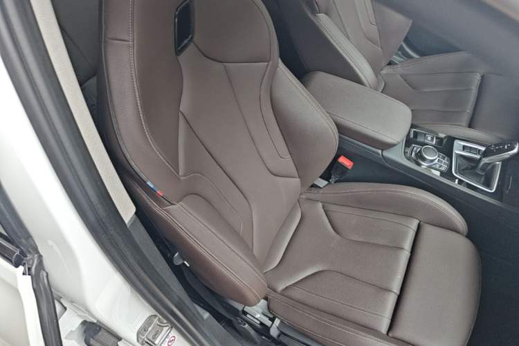 Used BMW 1 Series 2022 125i M Sport Night Edition Right Front Seat