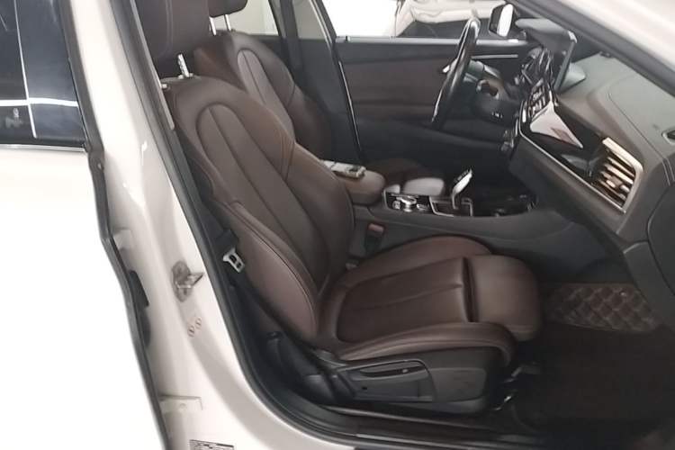 Used BMW 1 Series 2022 120i M Sport Night Edition Right Front Seat