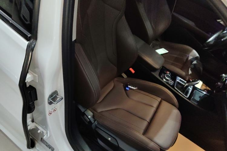 Used BMW 1 Series 2022 125i M Sport Night Edition Right Front Seat