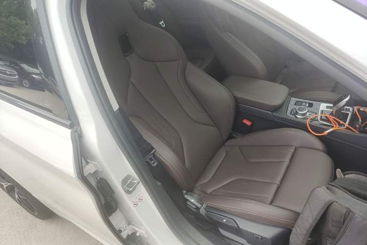 Used BMW 1 Series 2022 125i M Sport Night Edition Right Front Seat