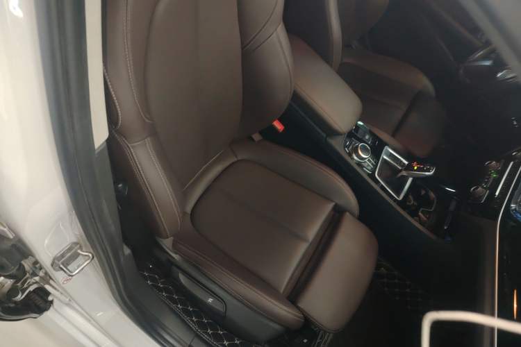 Used BMW 1 Series 2022 120i M Sport Night Edition Right Front Seat