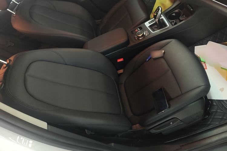 Used BMW 1 Series 2022 120i M Sport Edition Right Front Seat