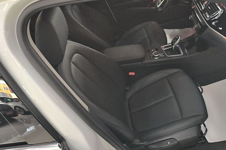 Used BMW 1 Series 2022 120i M Sport Edition Right Front Seat