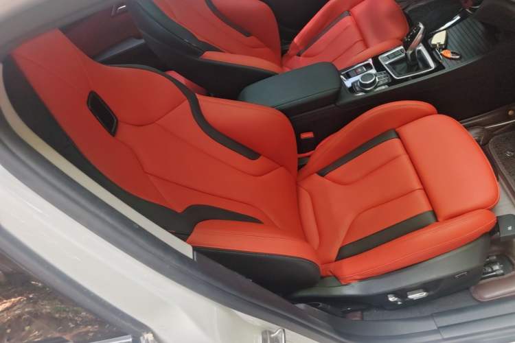 Used BMW 1 Series 2022 125i M Sport Night Edition Right Front Seat
