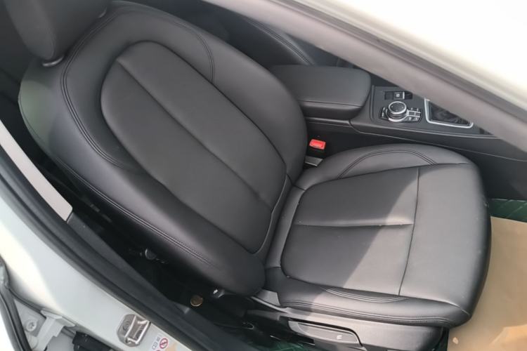 Used BMW 1 Series 2022 120i M Sport Edition Right Front Seat