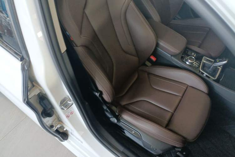 Used BMW 1 Series 2022 125i M Sport Night Edition Right Front Seat