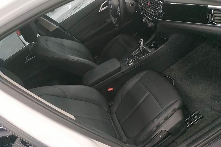 Used BMW 1 Series 2022 120i M Sport Edition Right Front Seat