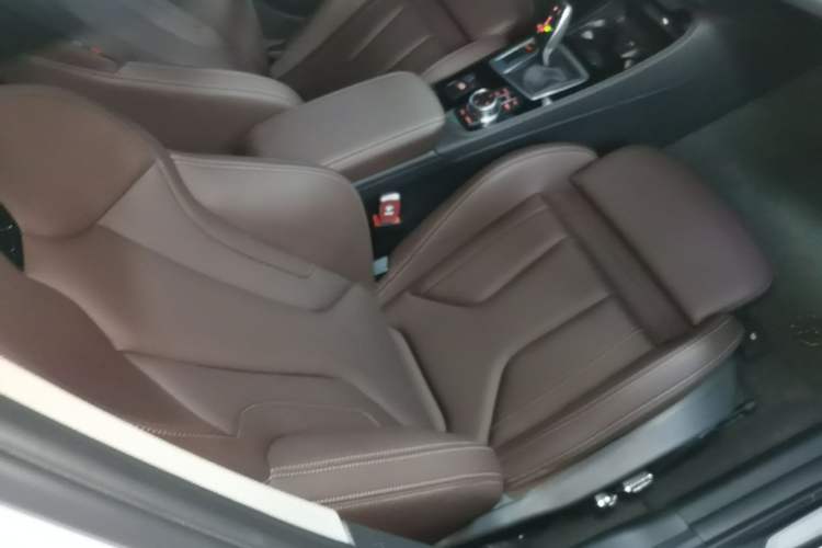 Used BMW 1 Series 2022 125i M Sport Night Edition Right Front Seat