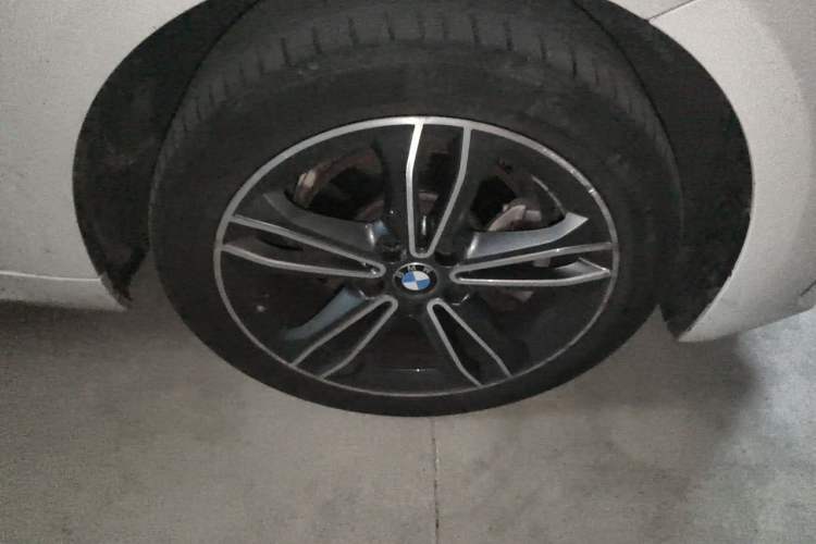 Used BMW 1 Series 2022 120i M Sport Edition Right Front Wheel Hub