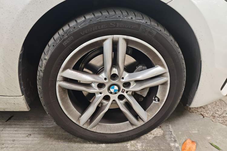 Used BMW 1 Series 2022 120i M Sport Night Edition Right Front Wheel Hub